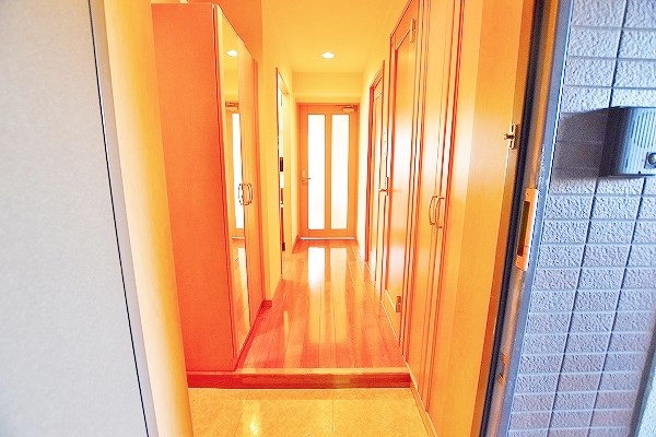 アーバンコート若園 玄関