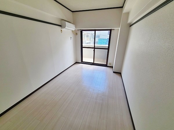 ビブレ江南 リビング