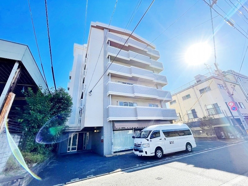 足立インターハイツ 202号室 外観