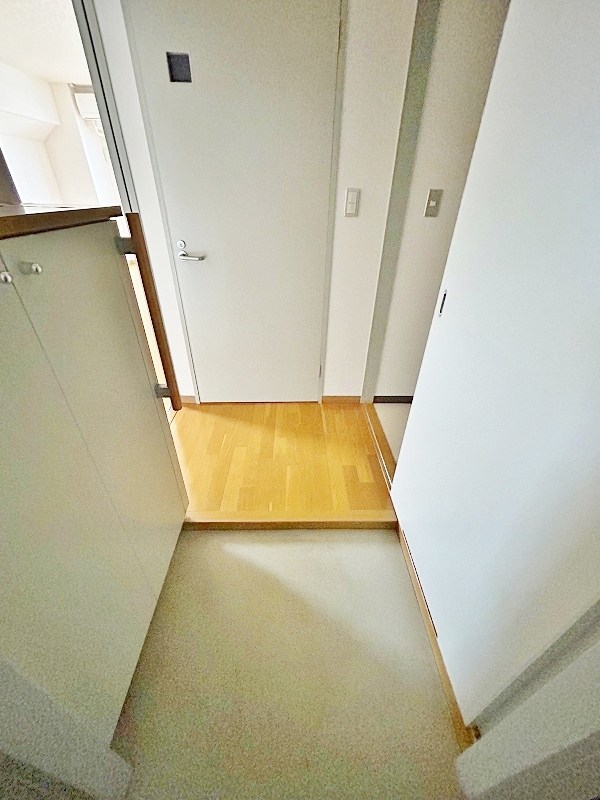 タカフジ・アパートメント  玄関