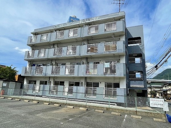 シュロス若園 101号室 外観