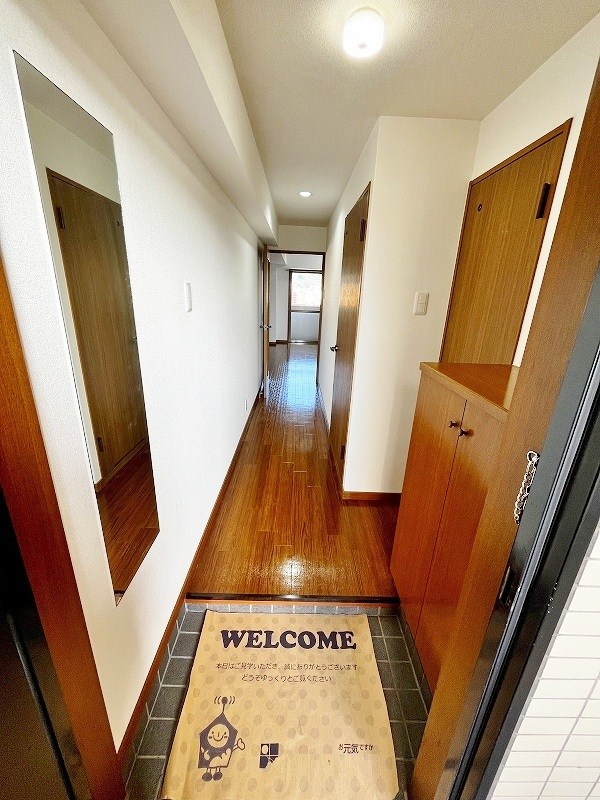 ジャミロ小倉 玄関