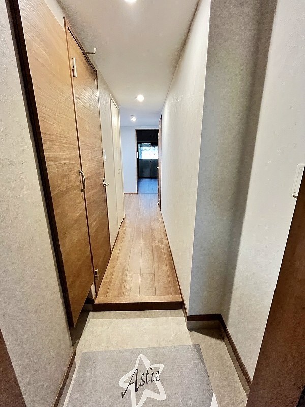 アベニール幸  玄関