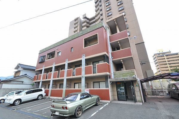 クィーンズ渡辺 104号室 外観
