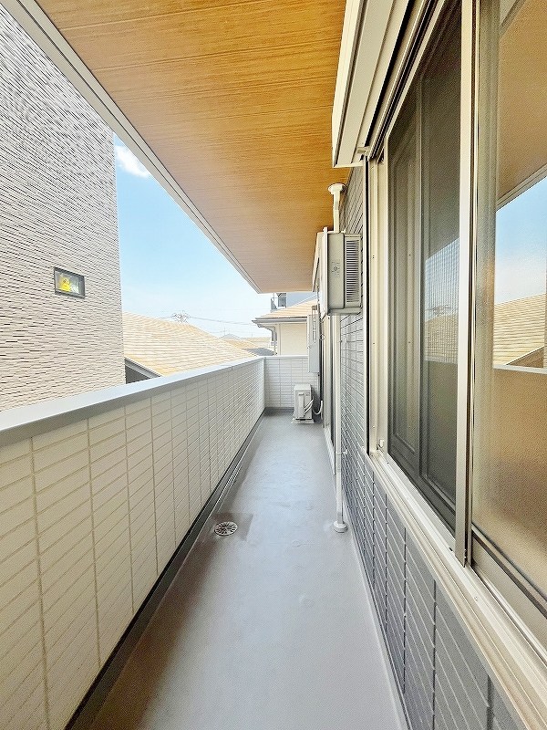 La　Maison　NAKAI（ラメゾン中井） ベランダ