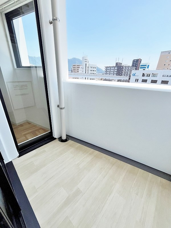 THE　MARKS　WAY（ザ　マークスウェイ） ベランダ