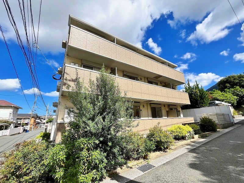 ラウンドシティ足原  103号室 外観