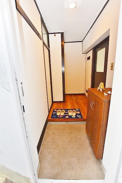 オアシス中曽根 玄関