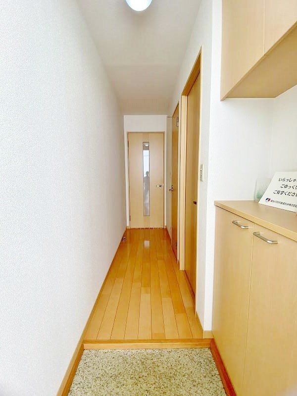 ヴァンシャトーＮ＆Ｍ  玄関