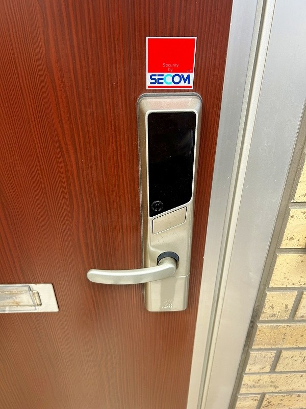 コスモ三萩野  玄関