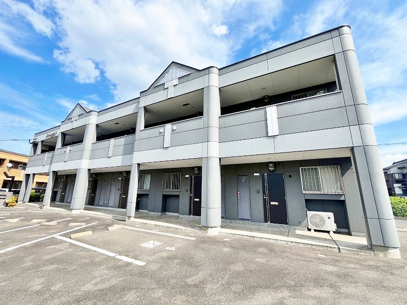 レマーレ  105号室 外観