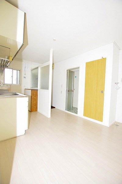 オアシス下到津 リビング