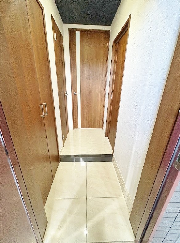 プレジデンスざ・さくら通り 玄関