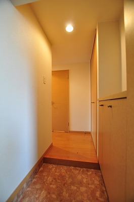 ラフィナーレアースコート魚町 玄関