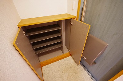 ウィスティリア神岳Ｂ棟  玄関