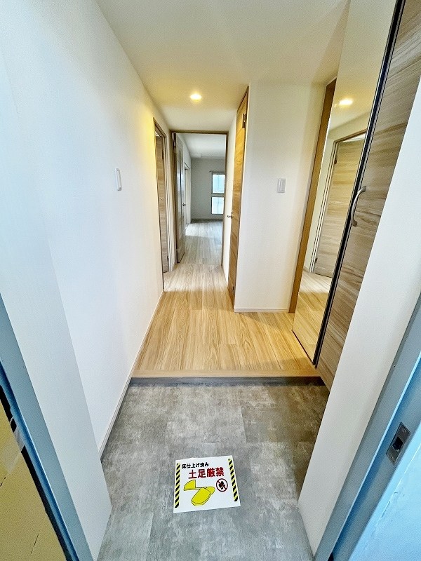 KIRA　HIAGARI（キラ日明） 玄関