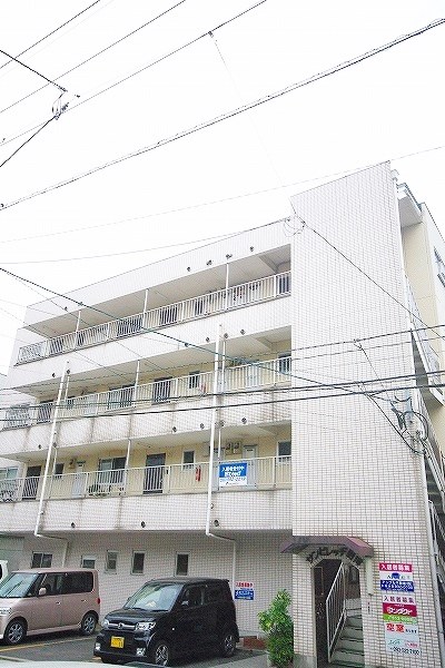 サンビレッヂ到津  401号室 外観