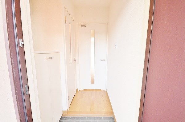 フリーエントＵＴ  玄関