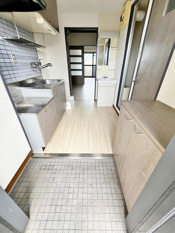 ロイヤルエレガンス  玄関