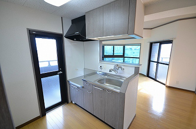 ロイヤルセンターＢＬＤ  キッチン