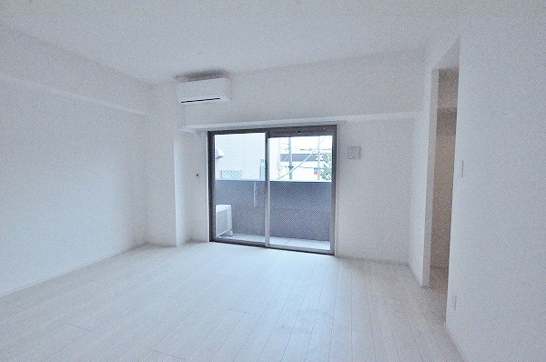 到津エイトフラッグ リビング