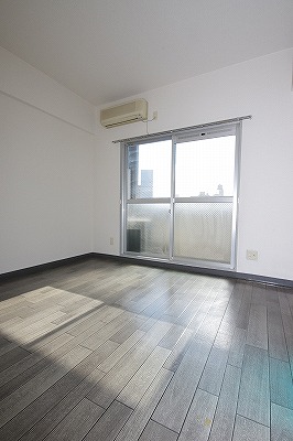 グランドアイ三萩野 ベッドルーム