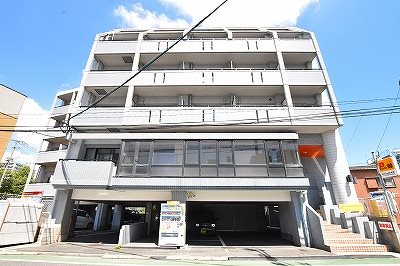 グランドアイ三萩野 502号室 外観