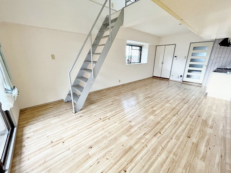 オリエンタル三萩野公園 リビング