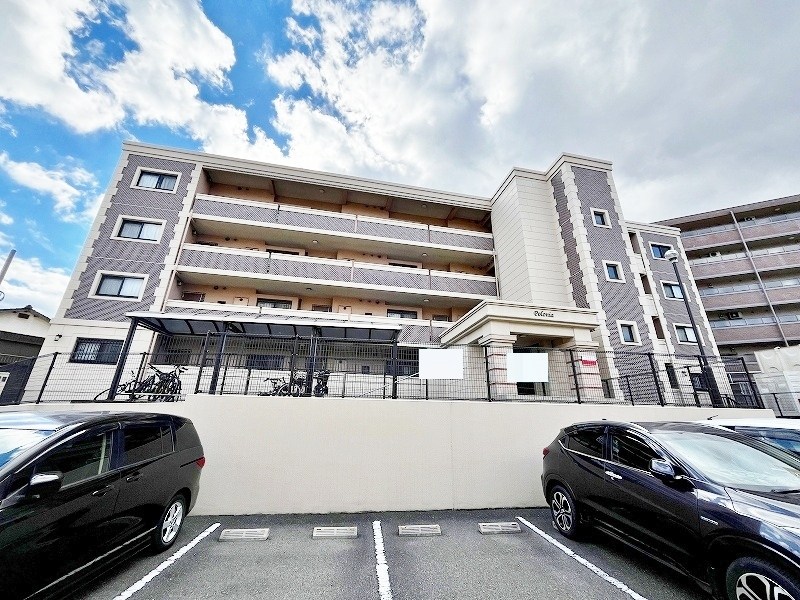 高峰ポロニア  401号室 外観