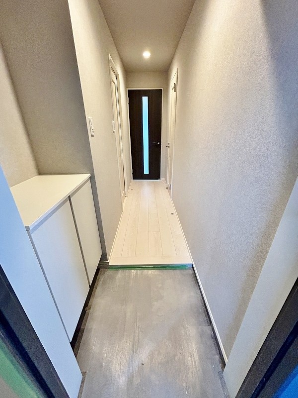 Brelia MIHAGINO (ブレリア三萩野) 玄関