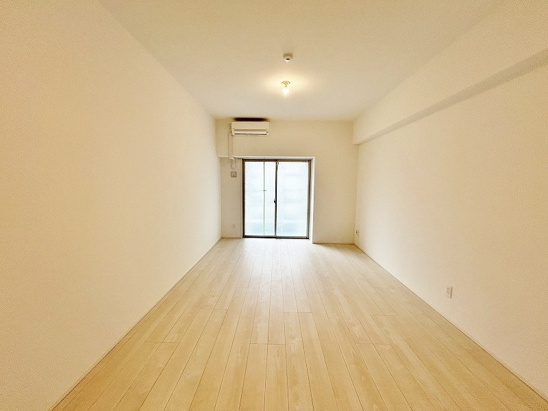 Brelia MIHAGINO (ブレリア三萩野) ベランダ