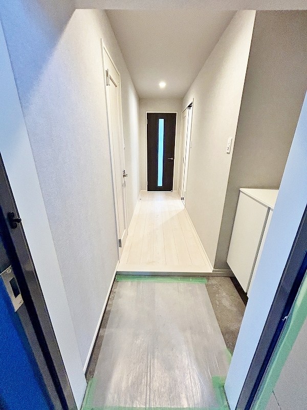 Brelia MIHAGINO (ブレリア三萩野)  玄関