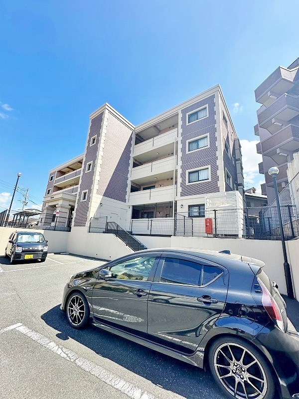 高峰ポロニア  401号室 外観