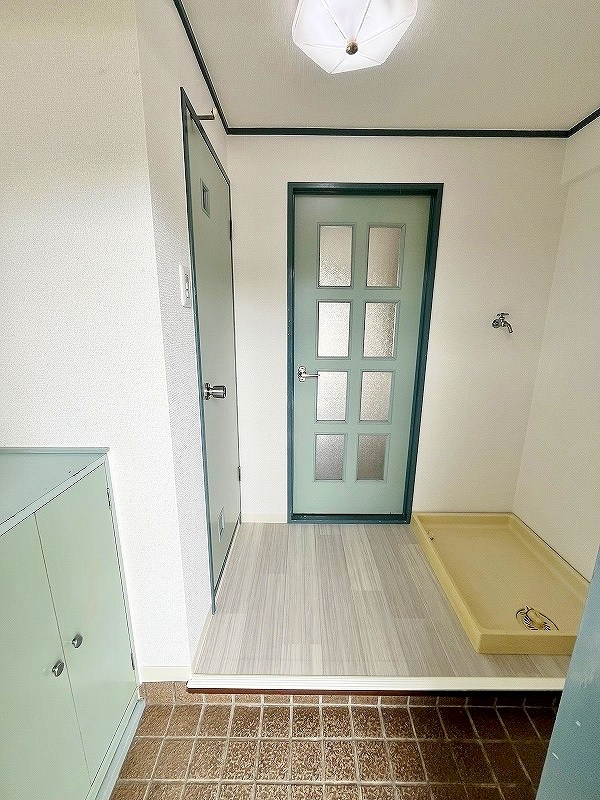 オリエンタル東新町 玄関