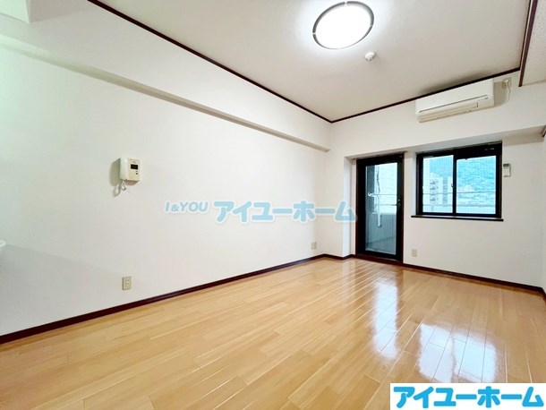 アルゴヴィラージュ八幡駅前 リビング