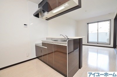 ソレイユひびきの リビング