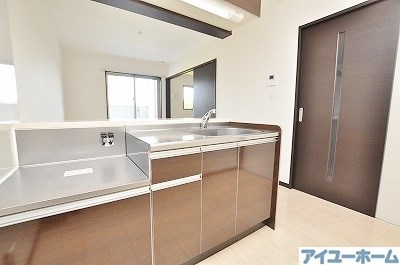 ソレイユひびきの キッチン