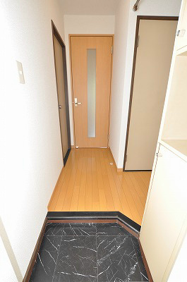 エルハイツ王子    玄関