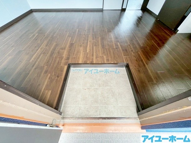 フォーヴル春日台 玄関