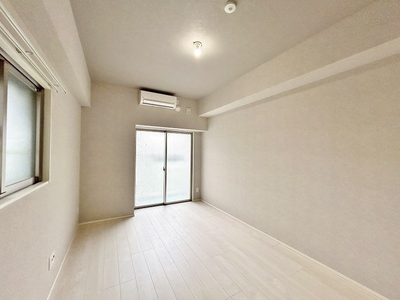 Brelia MIHAGINO (ブレリア三萩野) ベランダ