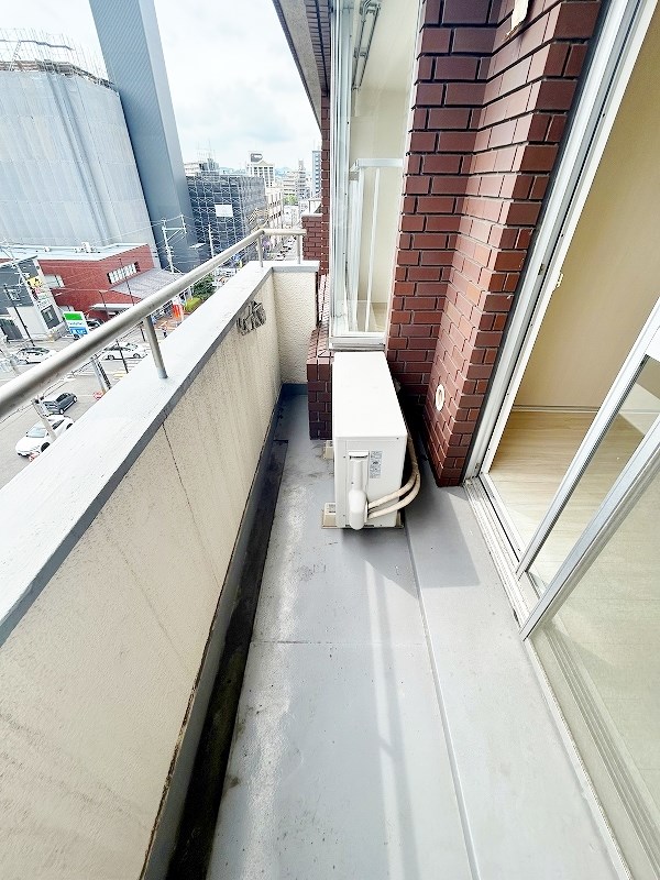 城野駅前ビル ベランダ
