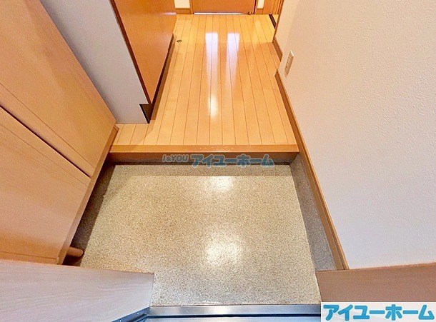 リュミエール 玄関