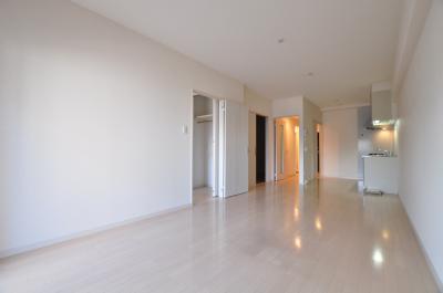 ラフィーネ到津学園通り リビング