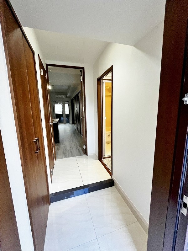 プレジデンス　ざ　三萩野 玄関