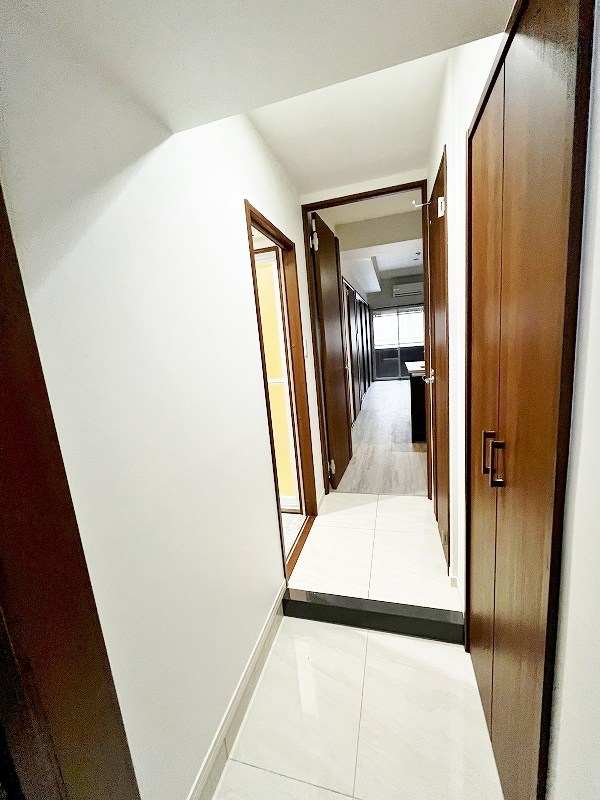 プレジデンス　ざ　三萩野 玄関