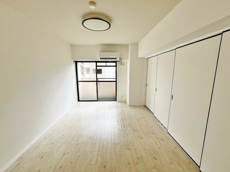 第４エルザビル リビング