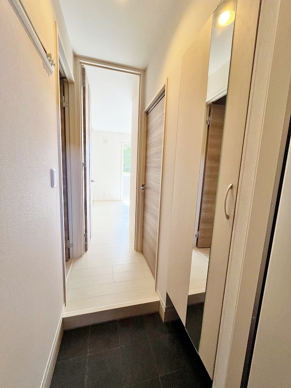 ラウンドシティ足原  玄関