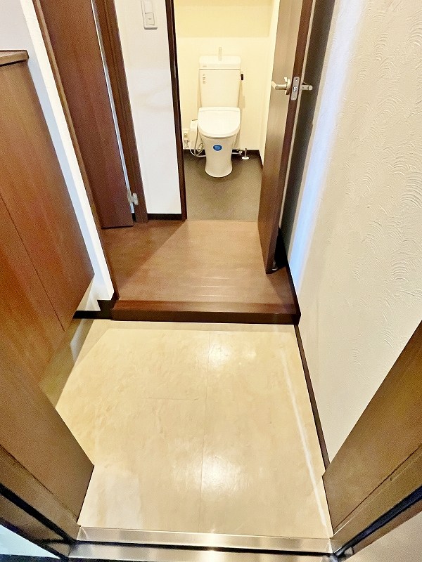 ドレスローズ 玄関