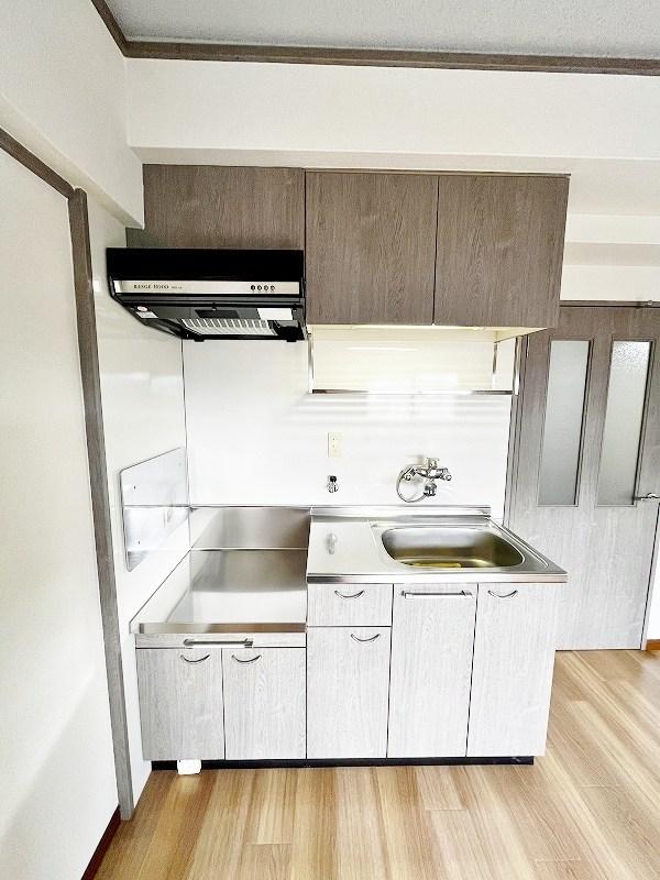 ロイヤルセンターＢＬＤ  キッチン