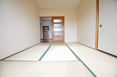 クラウンハイム若園 ベッドルーム